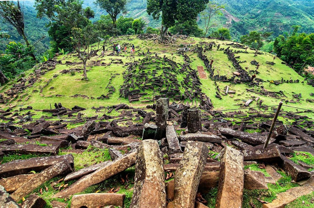 Benarkah Situs Gunung Padang Berusia 27.000 Tahun?
